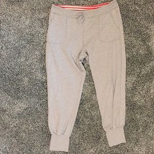 Ahnya Patagonia sweatpants